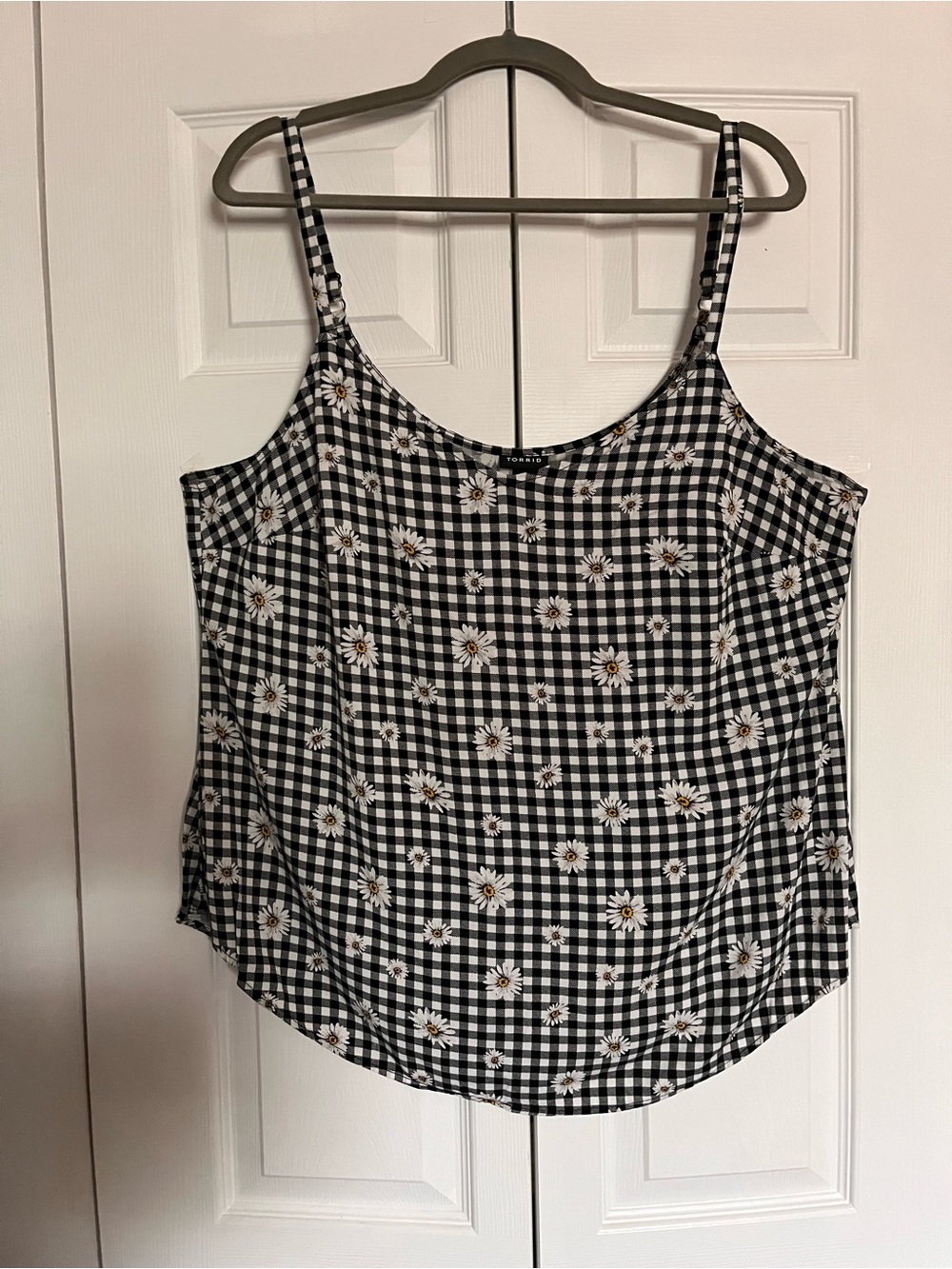 TORRID size 1 Floral Gingham Spaghetti Strap Tank Top - Black/White Daisy